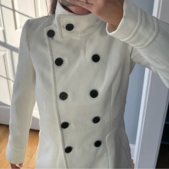 Zara white peacoat size S: Bust 36”, sleeve length 18”, shoulder to hem 34”. - Picture 6 of 11